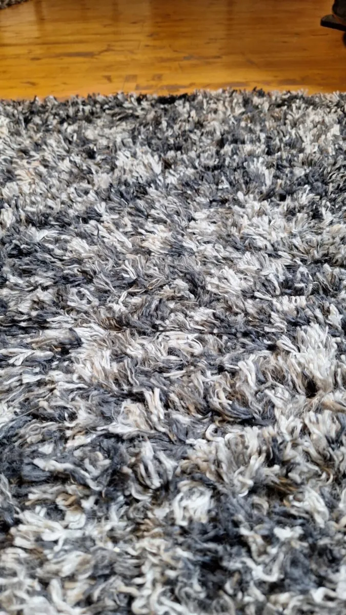 Black and White Rugs - Image 2