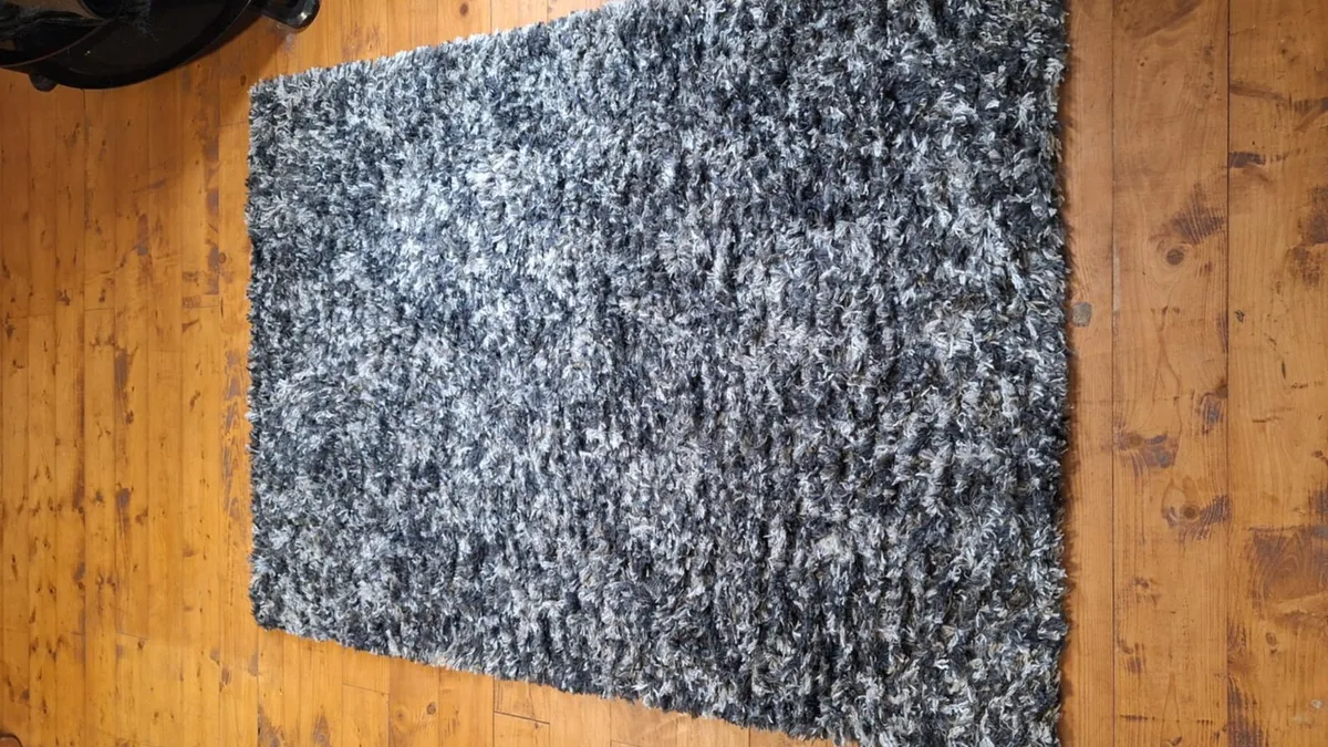 Black and White Rugs - Image 3