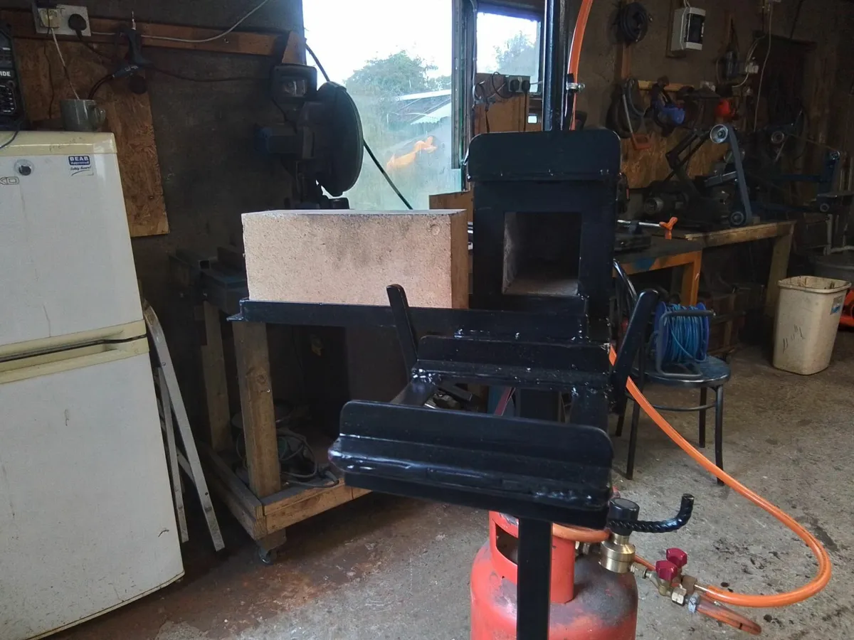 Blacksmith forge and belt grinders - Image 1