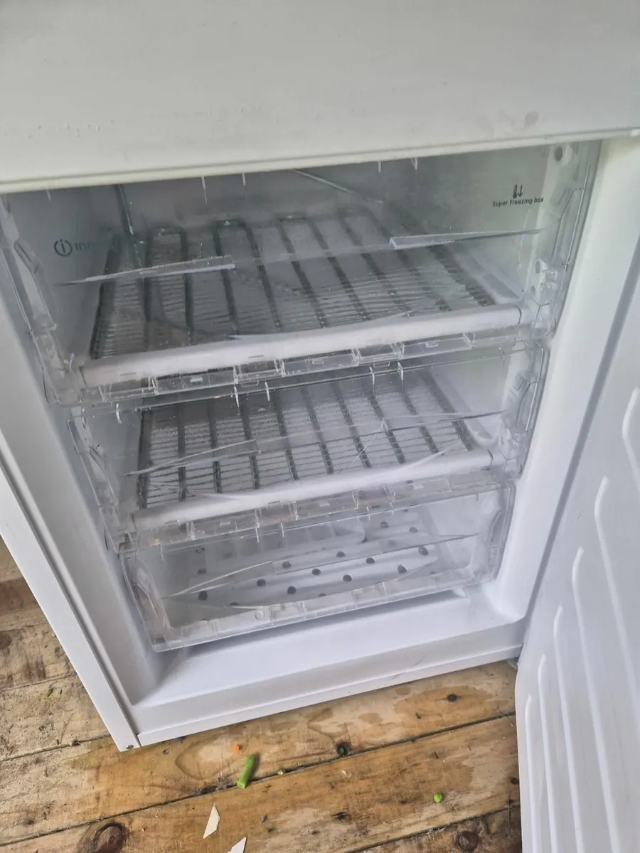 Fridge Freezer 60/40 - Image 3