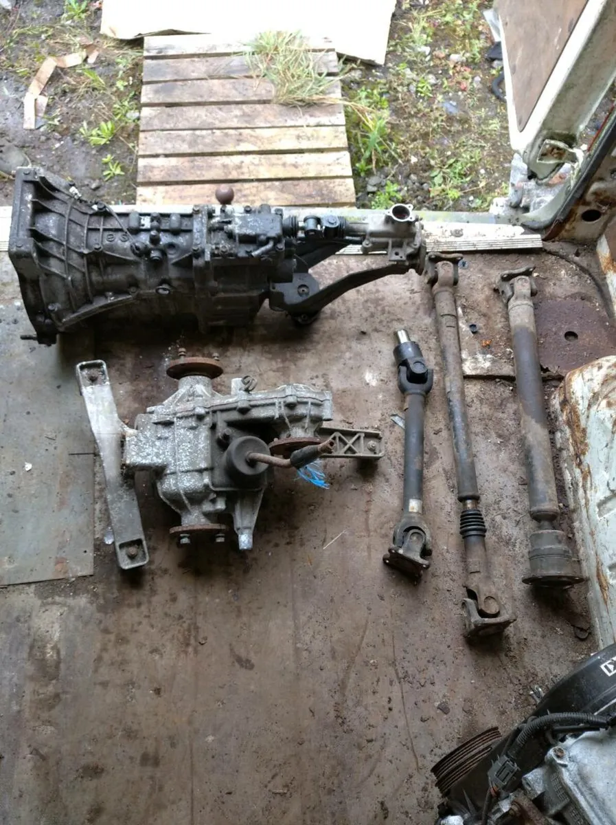 Suzuki Jimny Gearbox, Transfer box,propshafts - Image 1