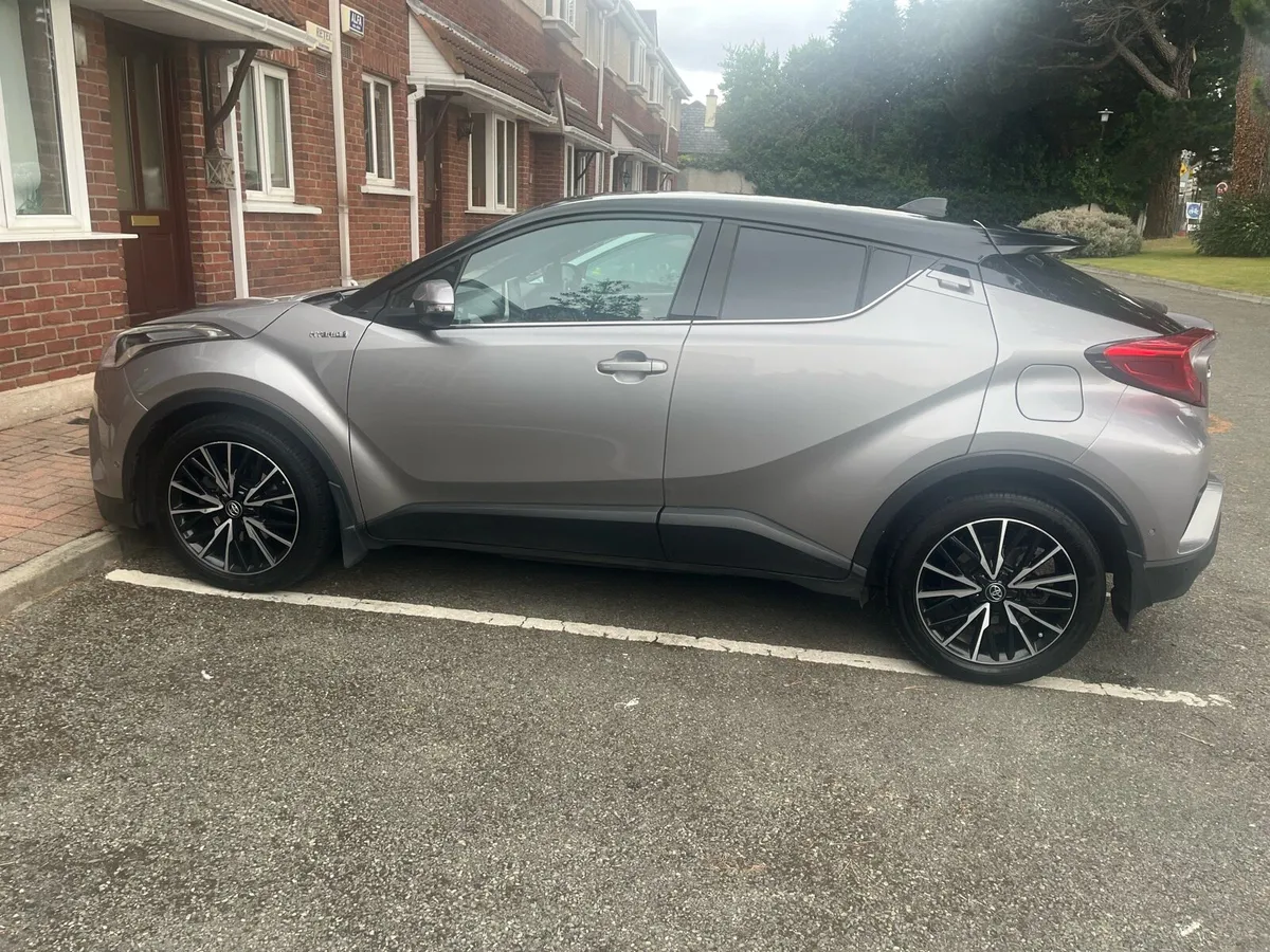 Toyota CHR Sol - Image 2