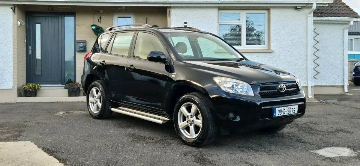 Toyota rav4 2.2 d4d 4x4 (only 149kms) - Image 1