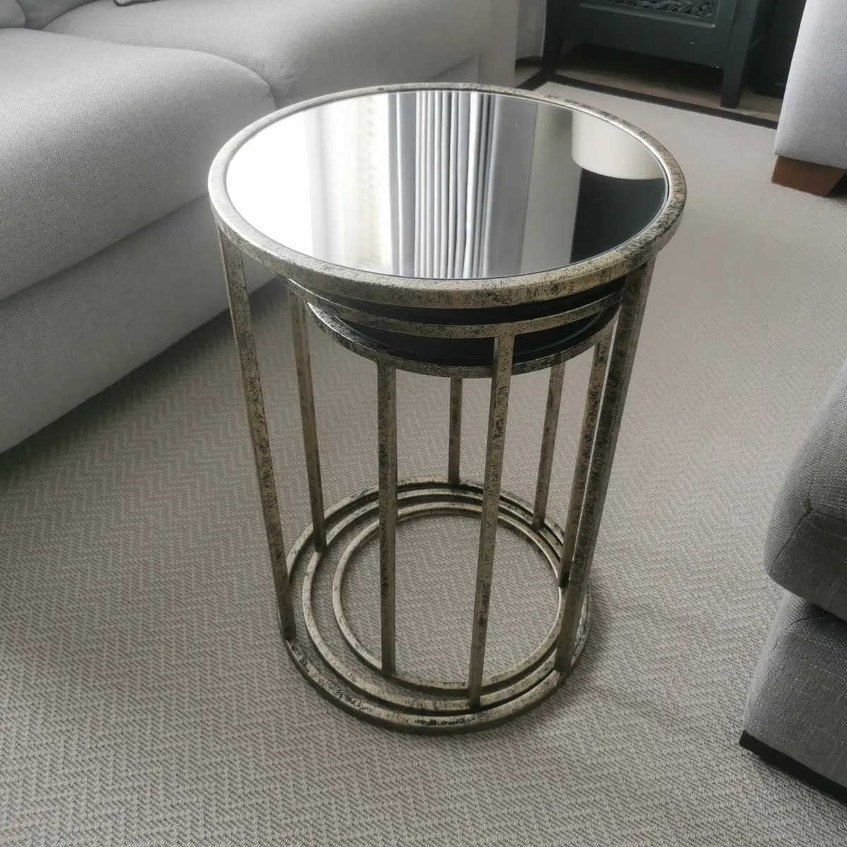 Nest of tables - Image 1