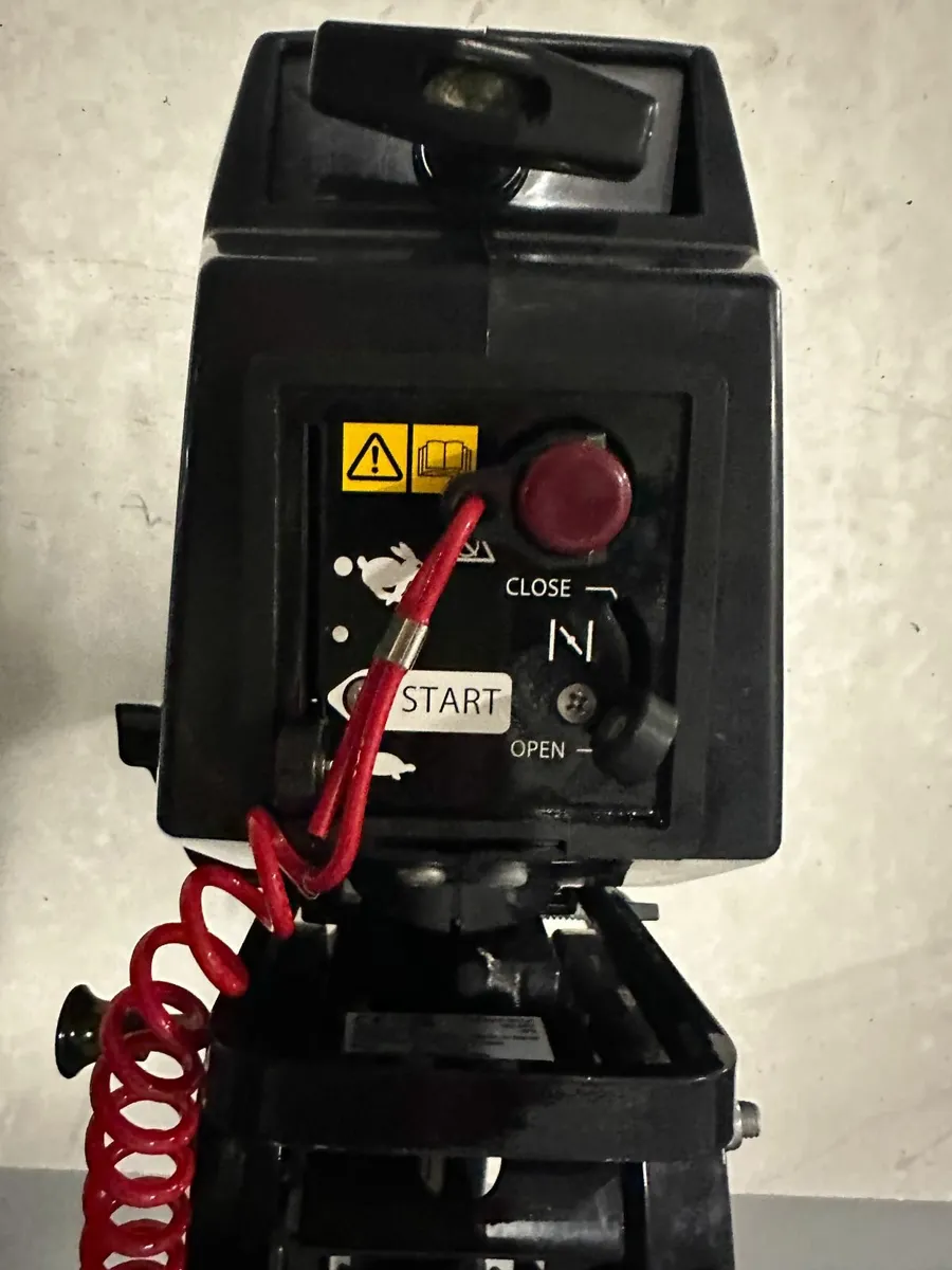 Unused Tohatsu 2-stroke M3.5 B2 Outboard Motor - Image 2