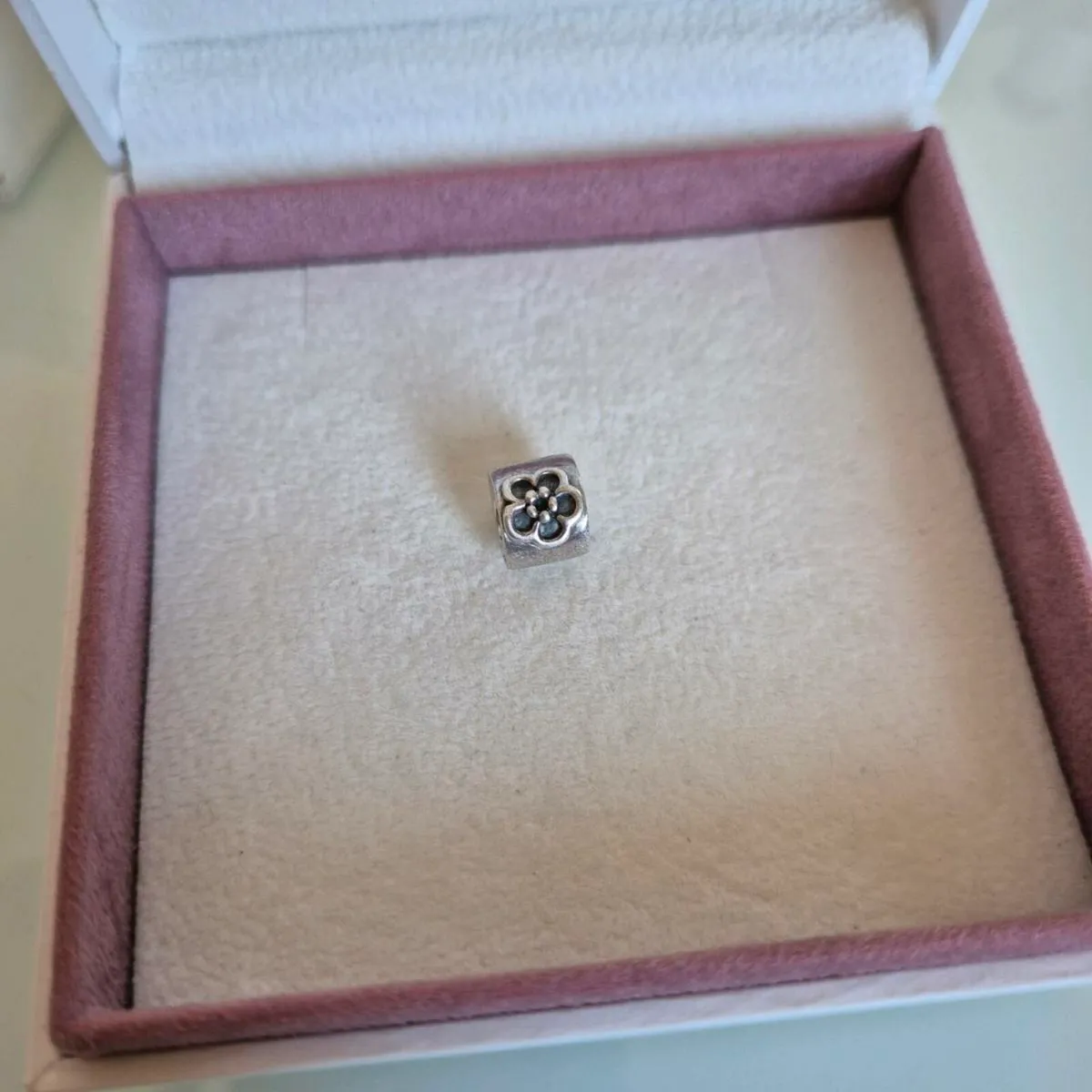 Pandora charm - Image 1