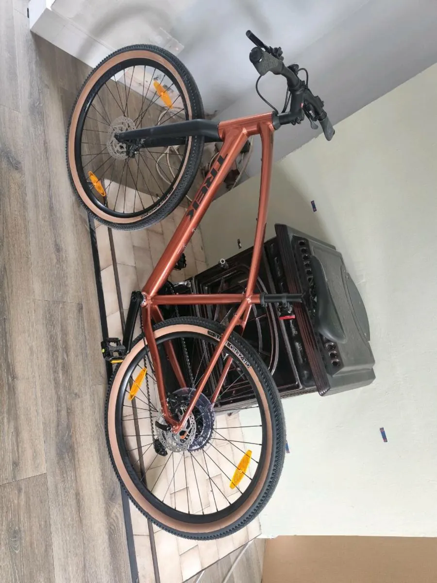 Trek Dual Sport 3 (BRAND NEW) - Image 3
