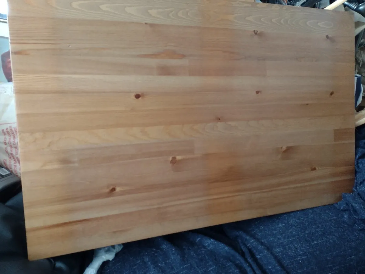 Barely used pine kitchen table - Image 2