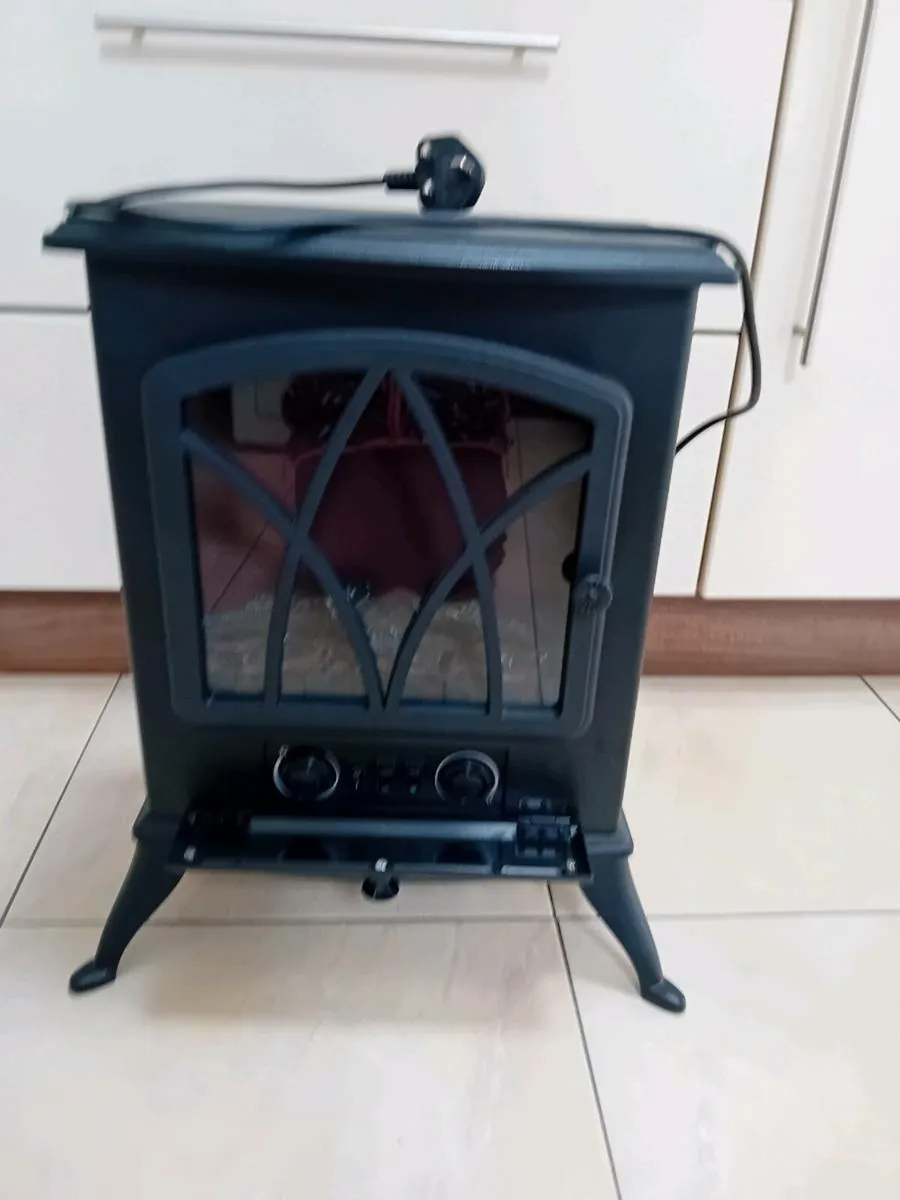 SMALL ELECTRIC STOVE / HEATER NEW - Image 1
