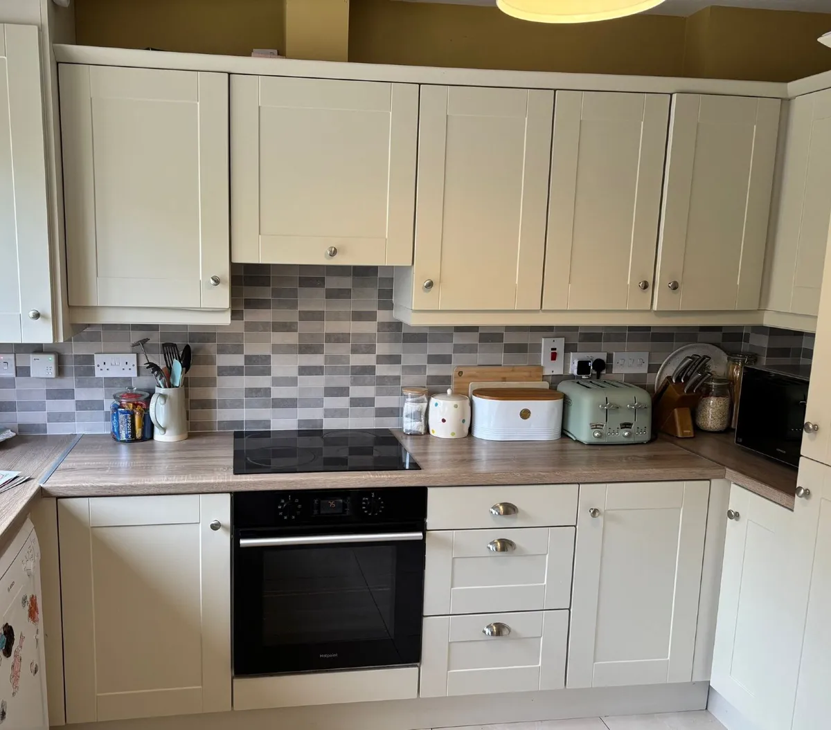 Good Kitchen for Sale - Image 1