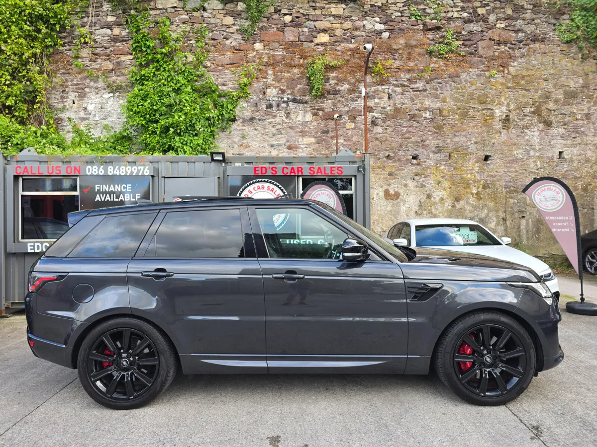 Land Rover Range Rover Sport HSE Dynamic Black - Image 3