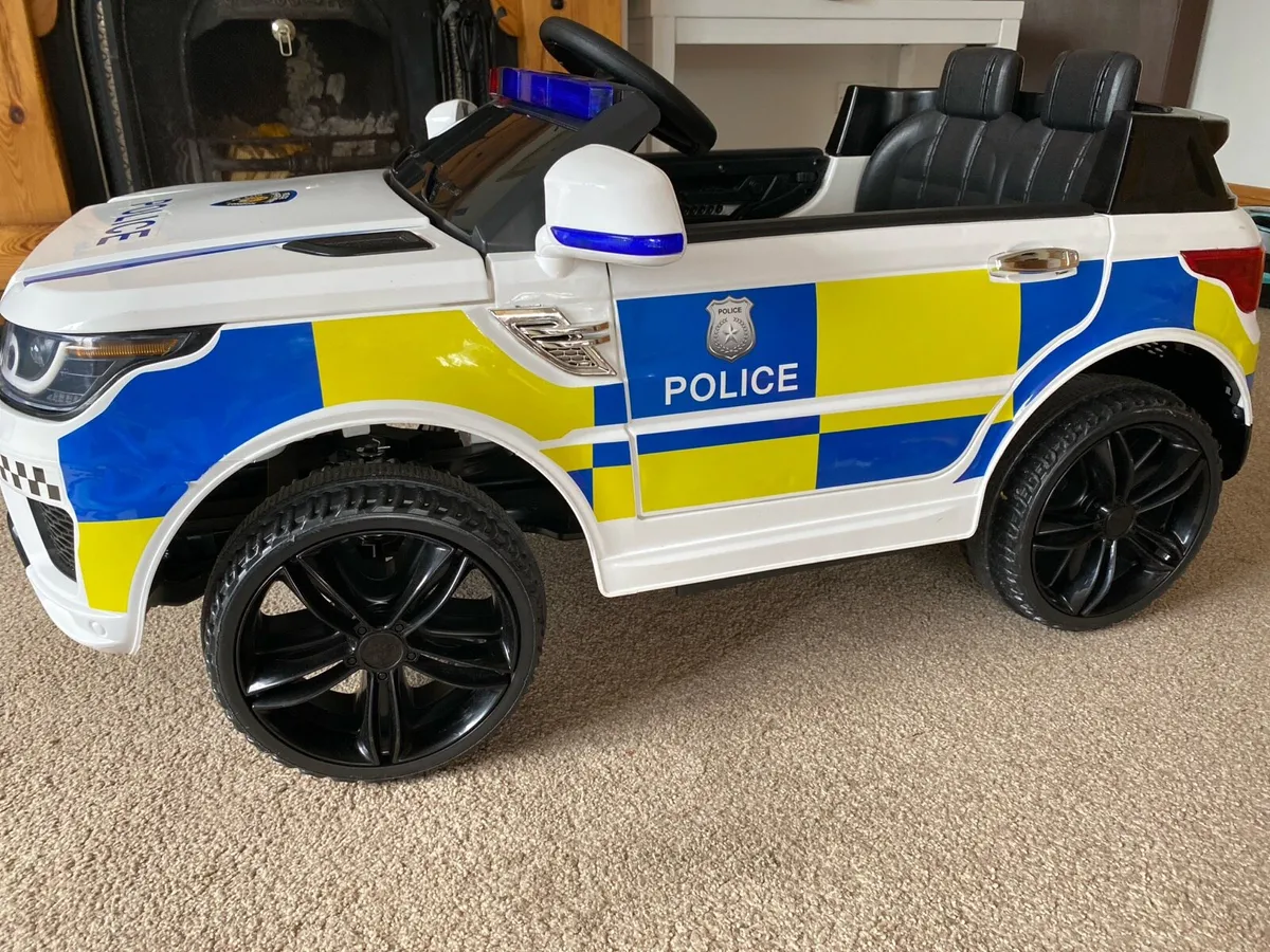 Police Car 12 V - Image 1