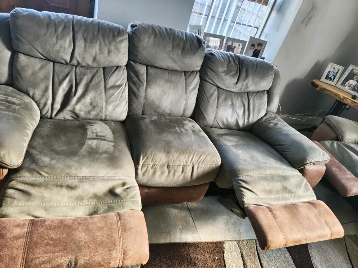 Couches - Image 3