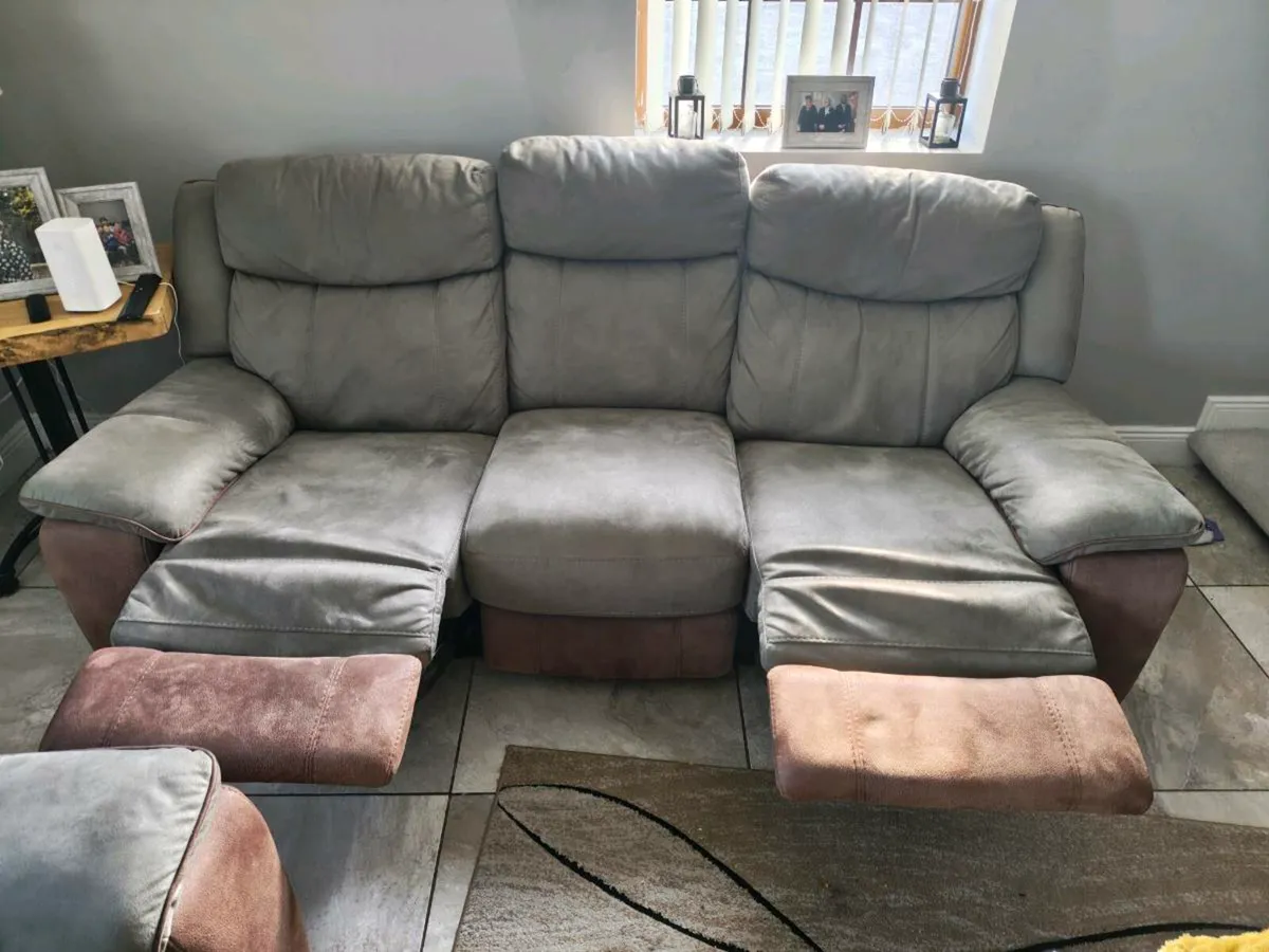 Couches - Image 4