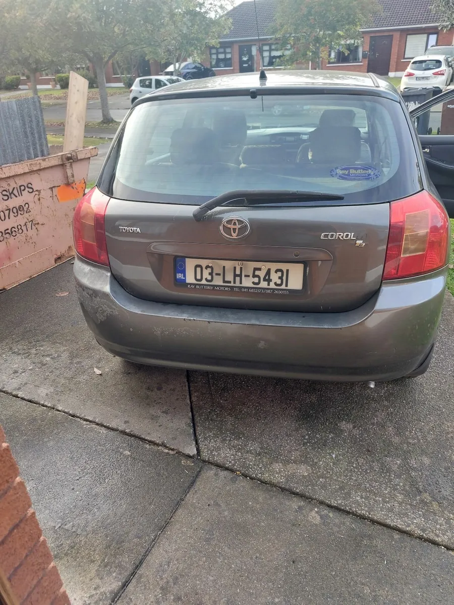 Toyota Corolla 2003 - Image 2
