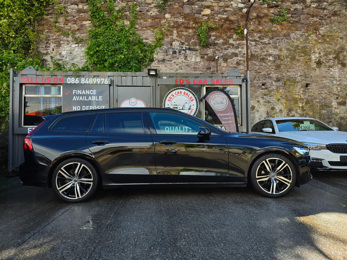 Volvo V60 D4 2.0 190Bhp R Design Pro 2019 - Image 3