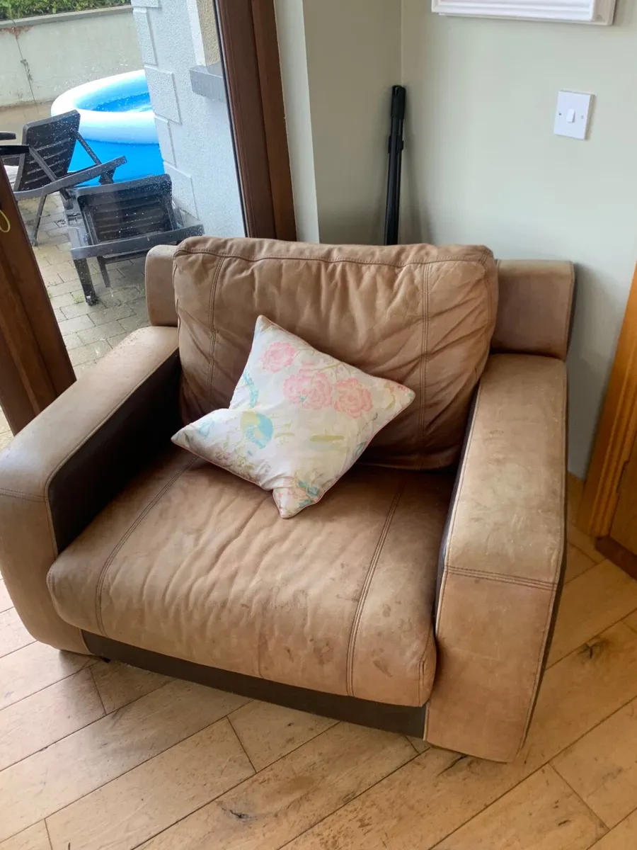 Couch and seat - Image 1
