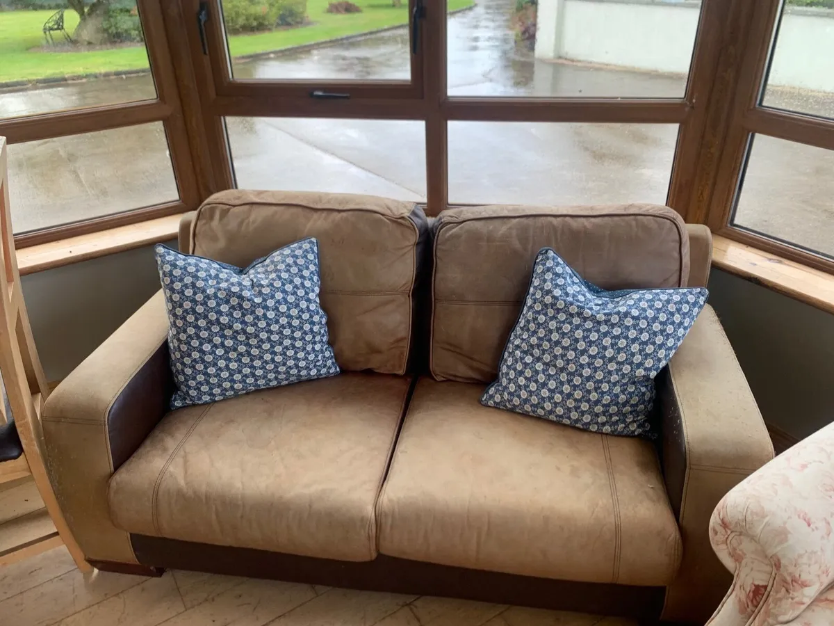 Couch and seat - Image 3
