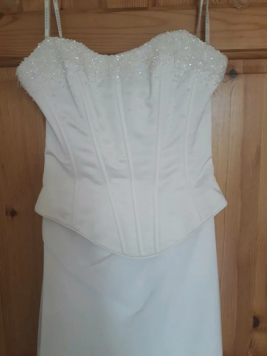 Wedding dress - Image 3