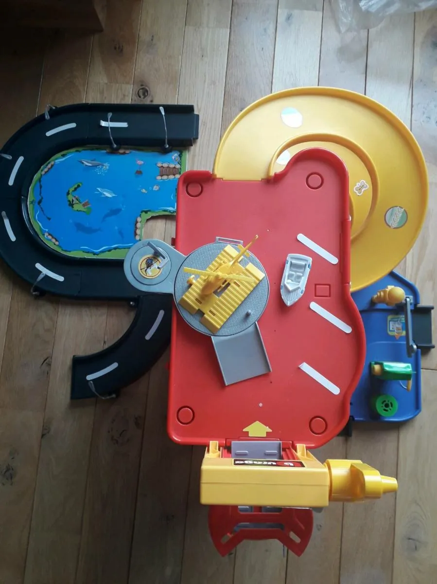 Toy multi storey car park - Image 4