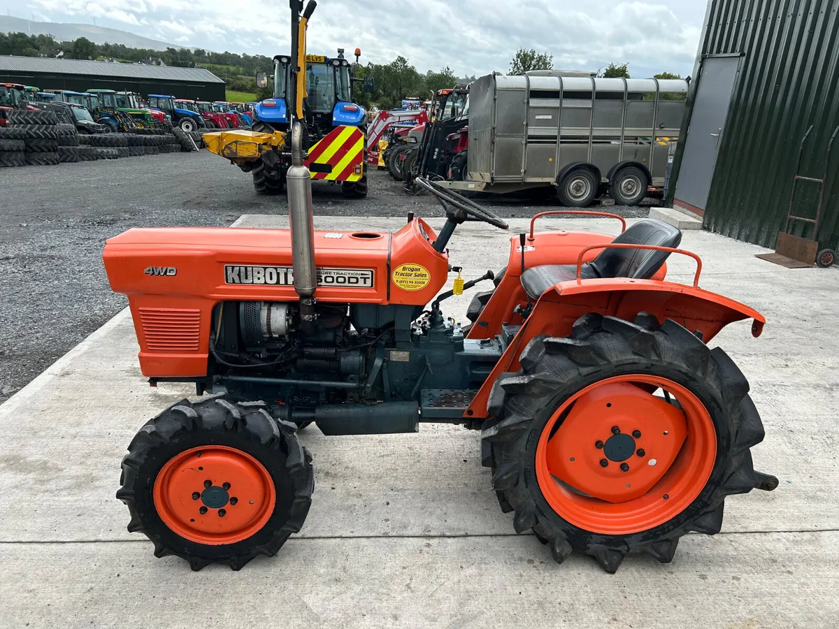 Kubota B1500DT Compact Tractor - Image 4