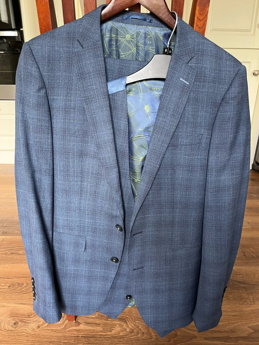 Remus Uomo suit - Image 1