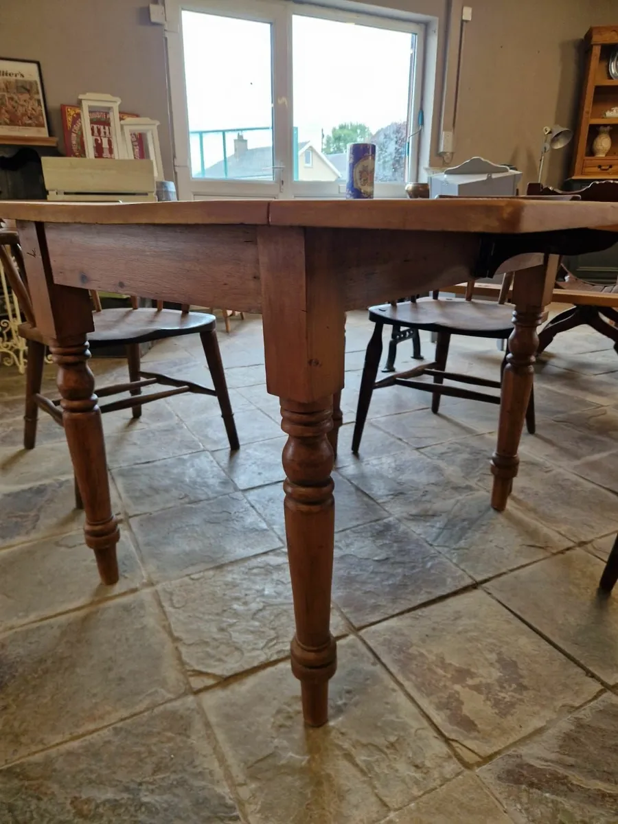 4 smokers bow chairs, vintage farmhouse  table - Image 2