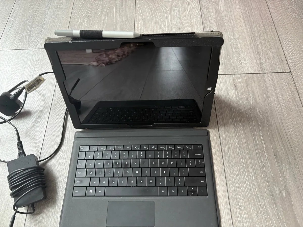 Microsoft Surface Pro 3 - Image 1
