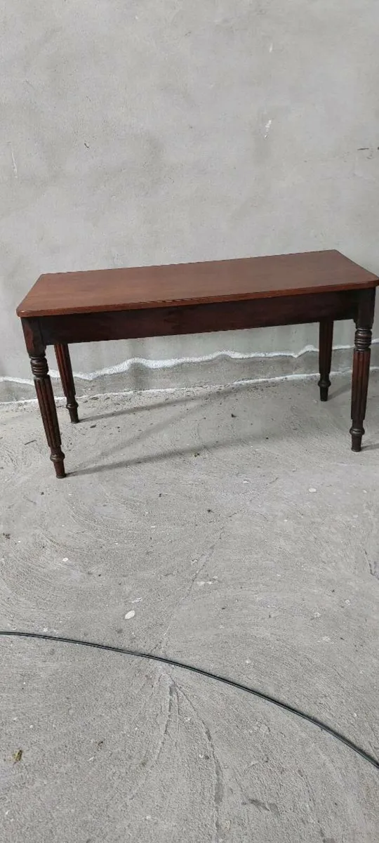 Selection of antique furniture - Image 4