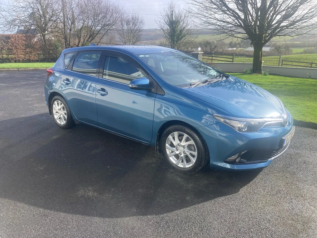 Toyota Auris 1.2 petrol 2016 - Image 1
