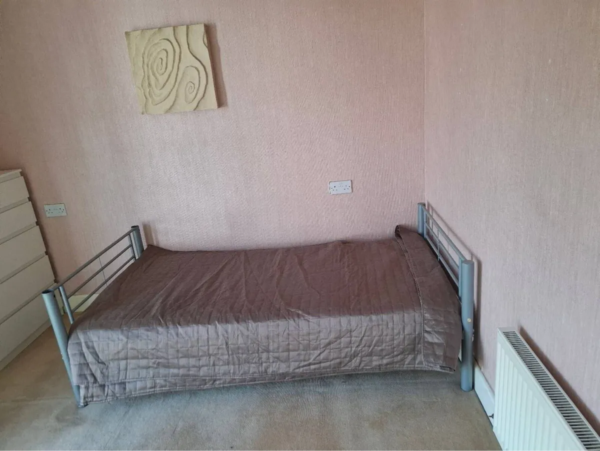 Single bed with mattress