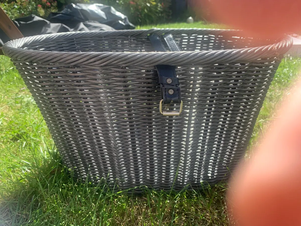 Pet basket - Image 1