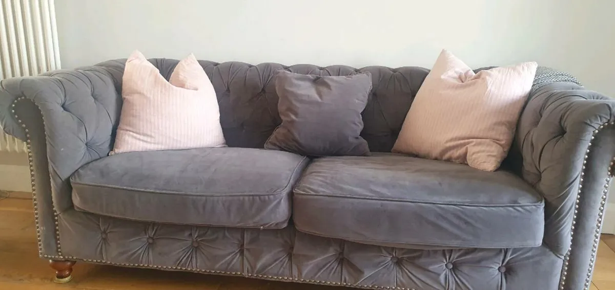 Sofa/ couch - Image 1