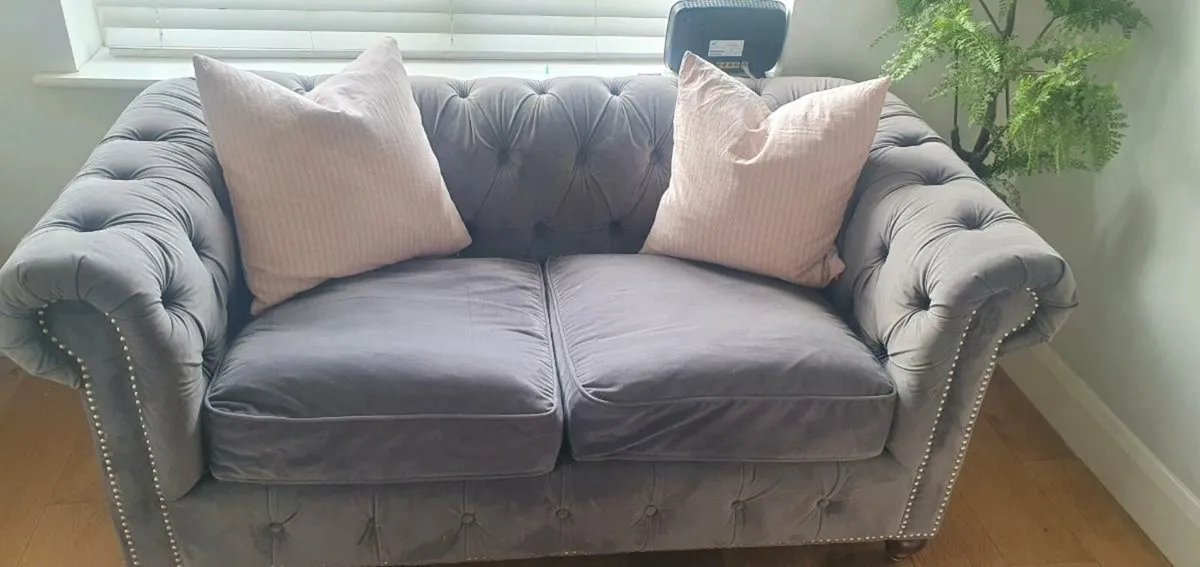 Sofa/ couch - Image 3