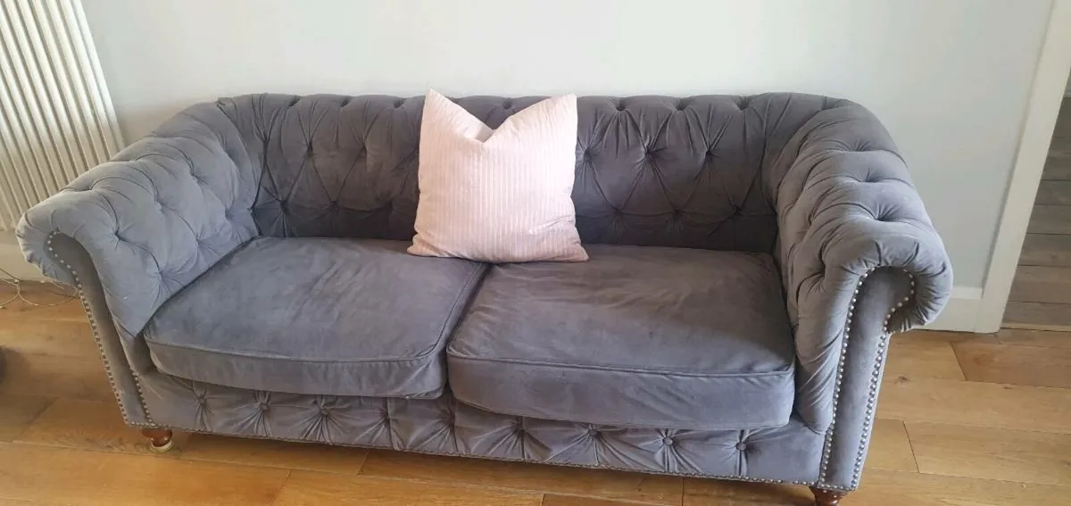 Sofa/ couch - Image 4