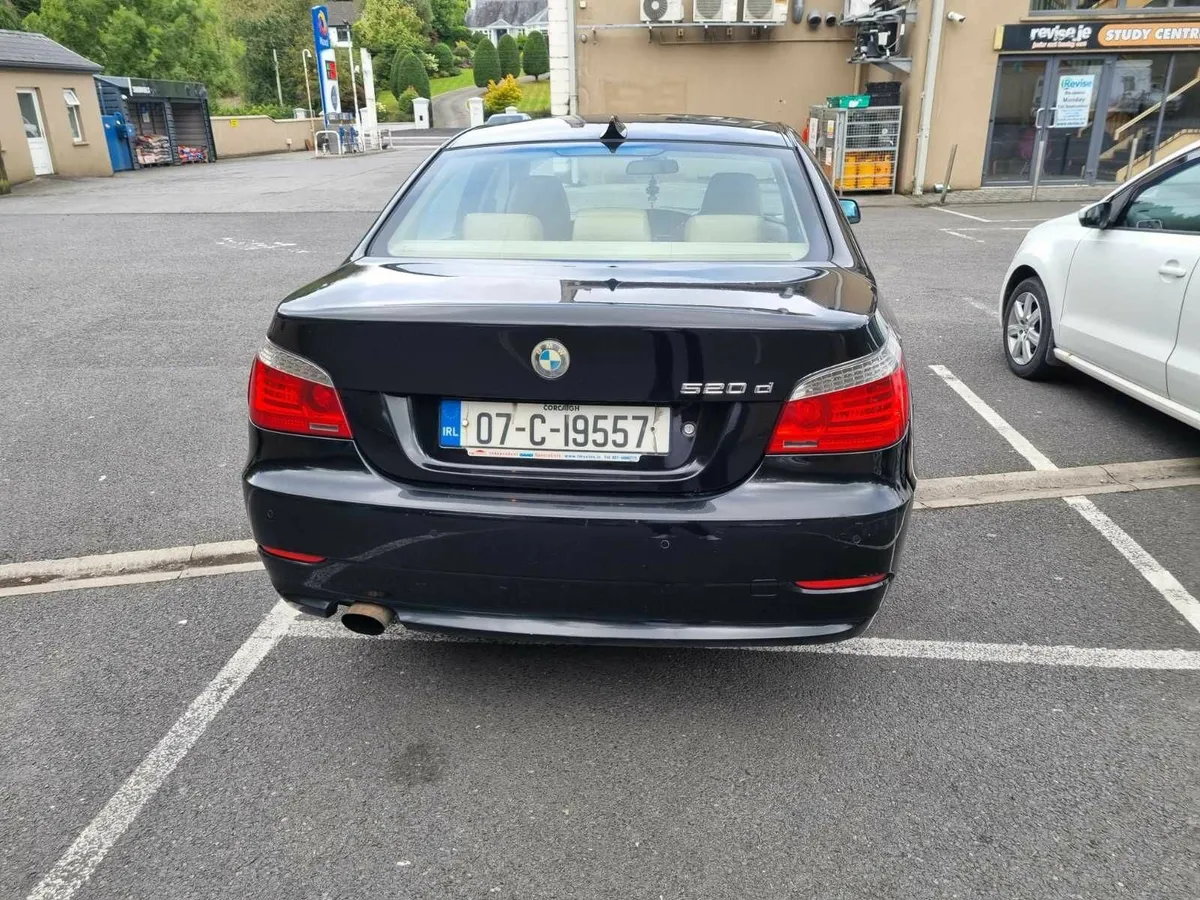 BMW 5-Series 2007 - Image 4