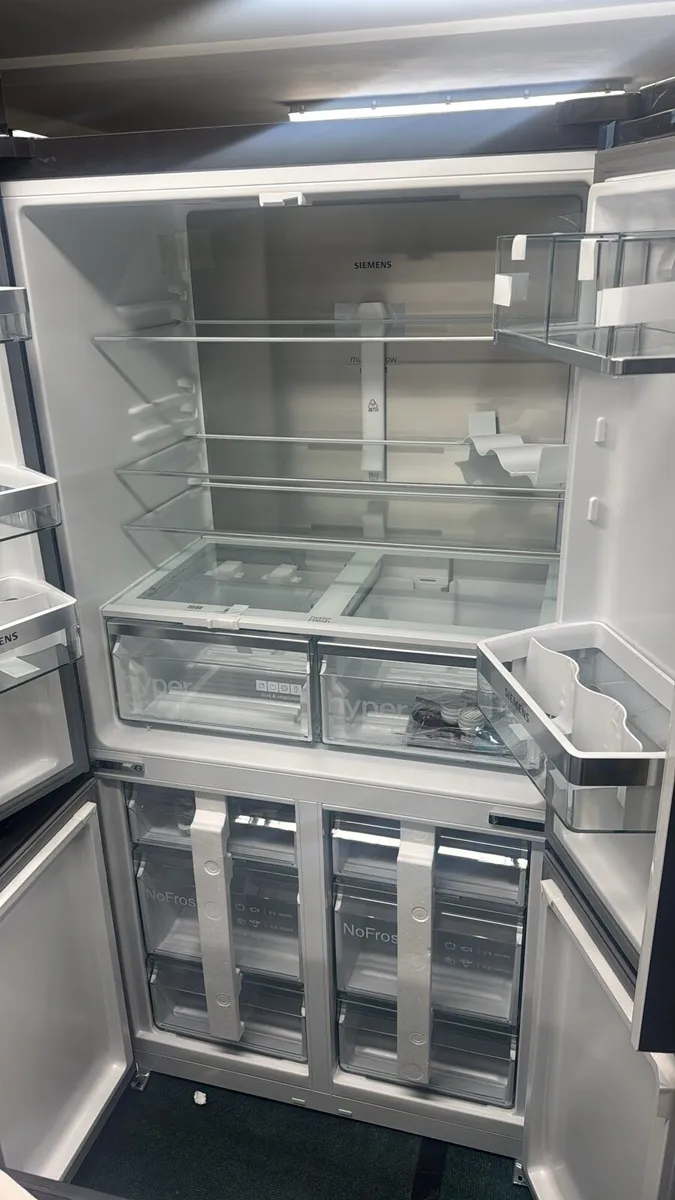 Siemens Iq300 French door fridge freezer - Image 2
