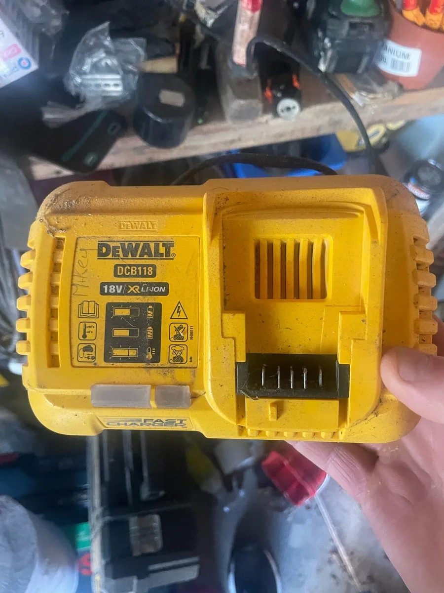 Dewalt fast charger