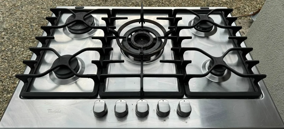 Gas Hob & Brabantia Bins - Image 2