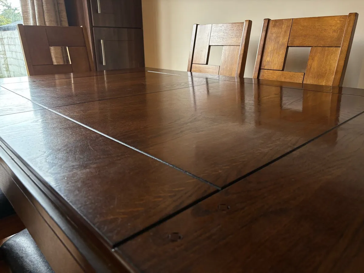 Oak Varnish Dining Table - Extendable (6-8 Seater) - Image 3
