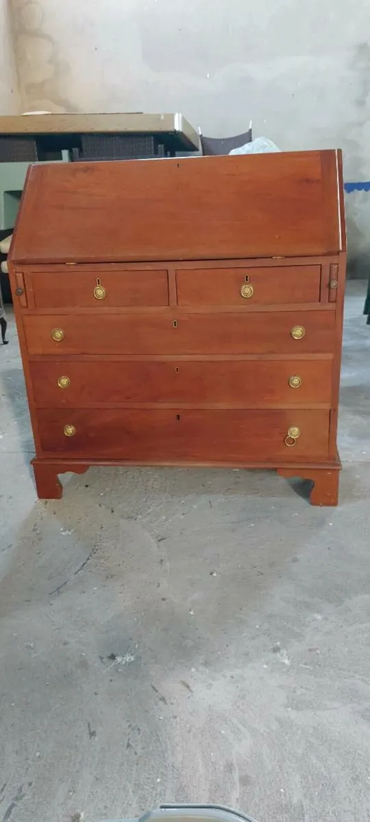 Selection of antique furniture - Image 3