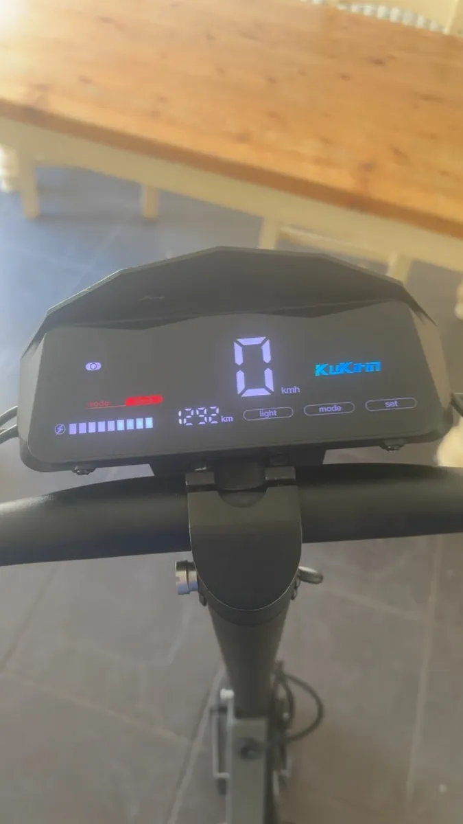 Kukirin G2 Electric Scooter - Image 2