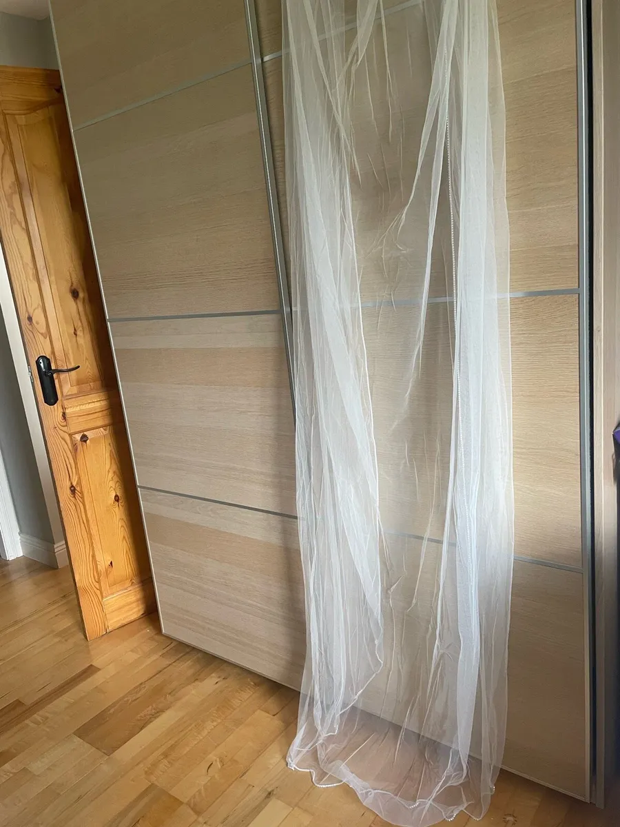 Wedding dress Veil - Image 1