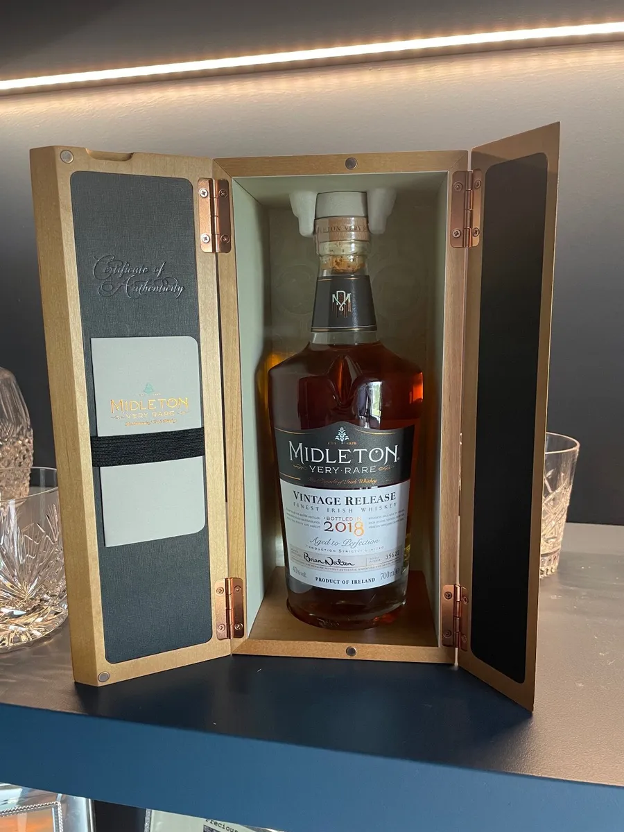 10 Year Collection Midleton Whiskey 2016 -2025 - Image 3