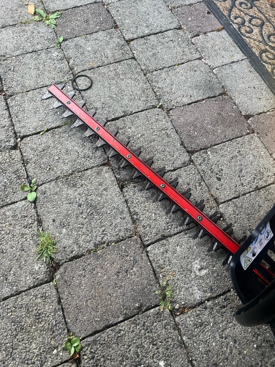 Hedge trimmer - Image 2
