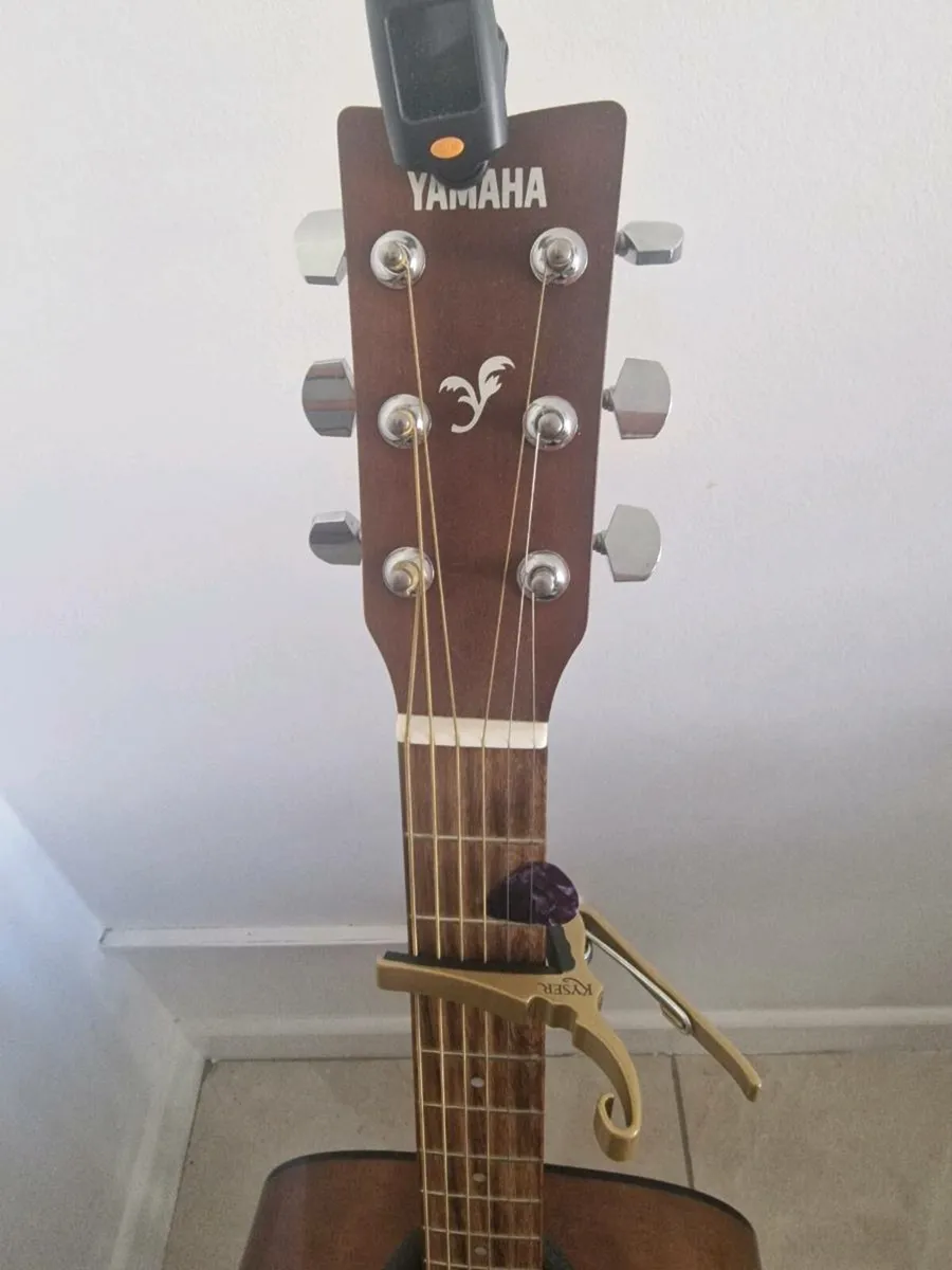 Yamaha F310 Guitar Pack - Image 4