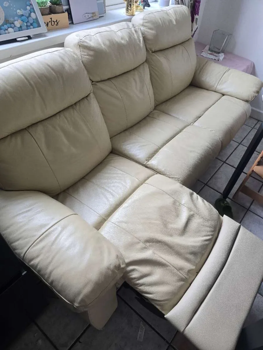 sofa - Image 2