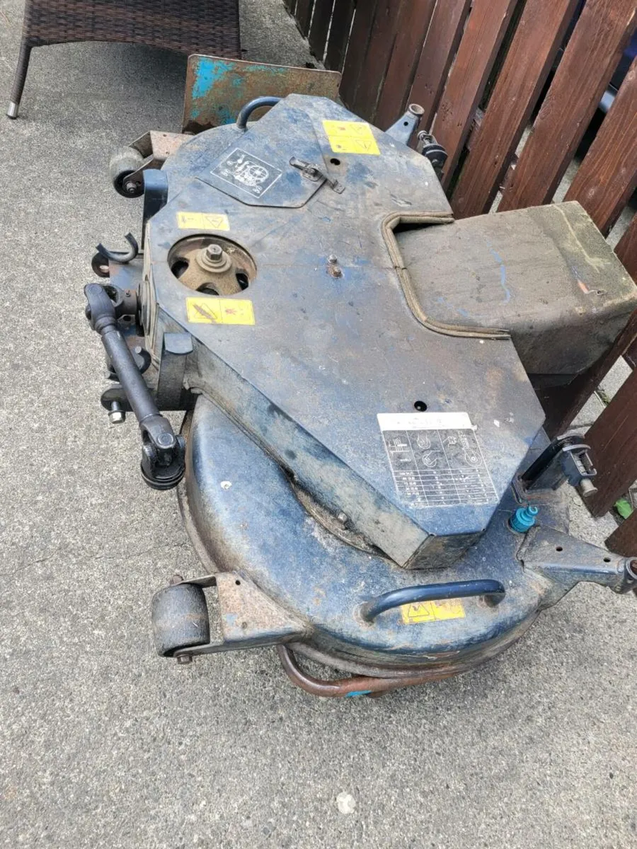 Iseki sxg19 sxg 22 lawnmower deck - Image 4
