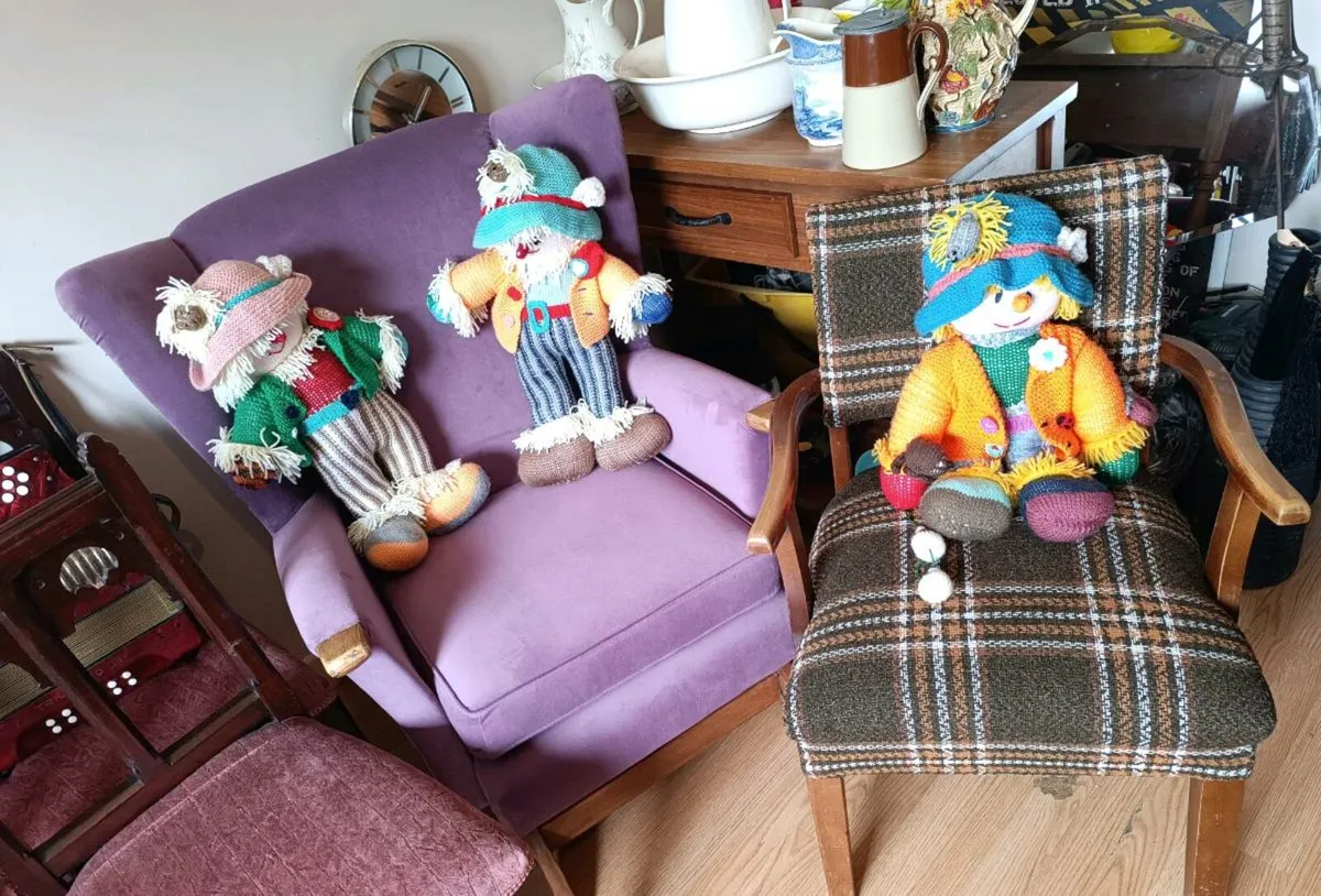 Chairs - Image 2