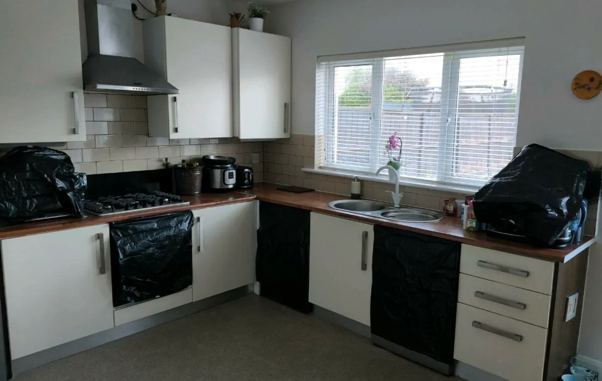 Kitchen - Image 2